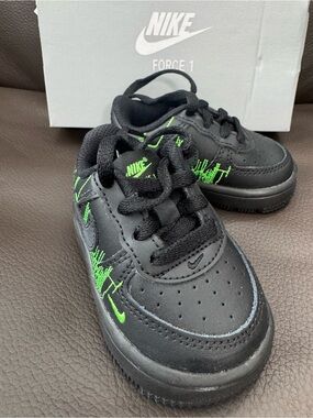 Nike Black Kids Sneakers with Neon Green Stitching